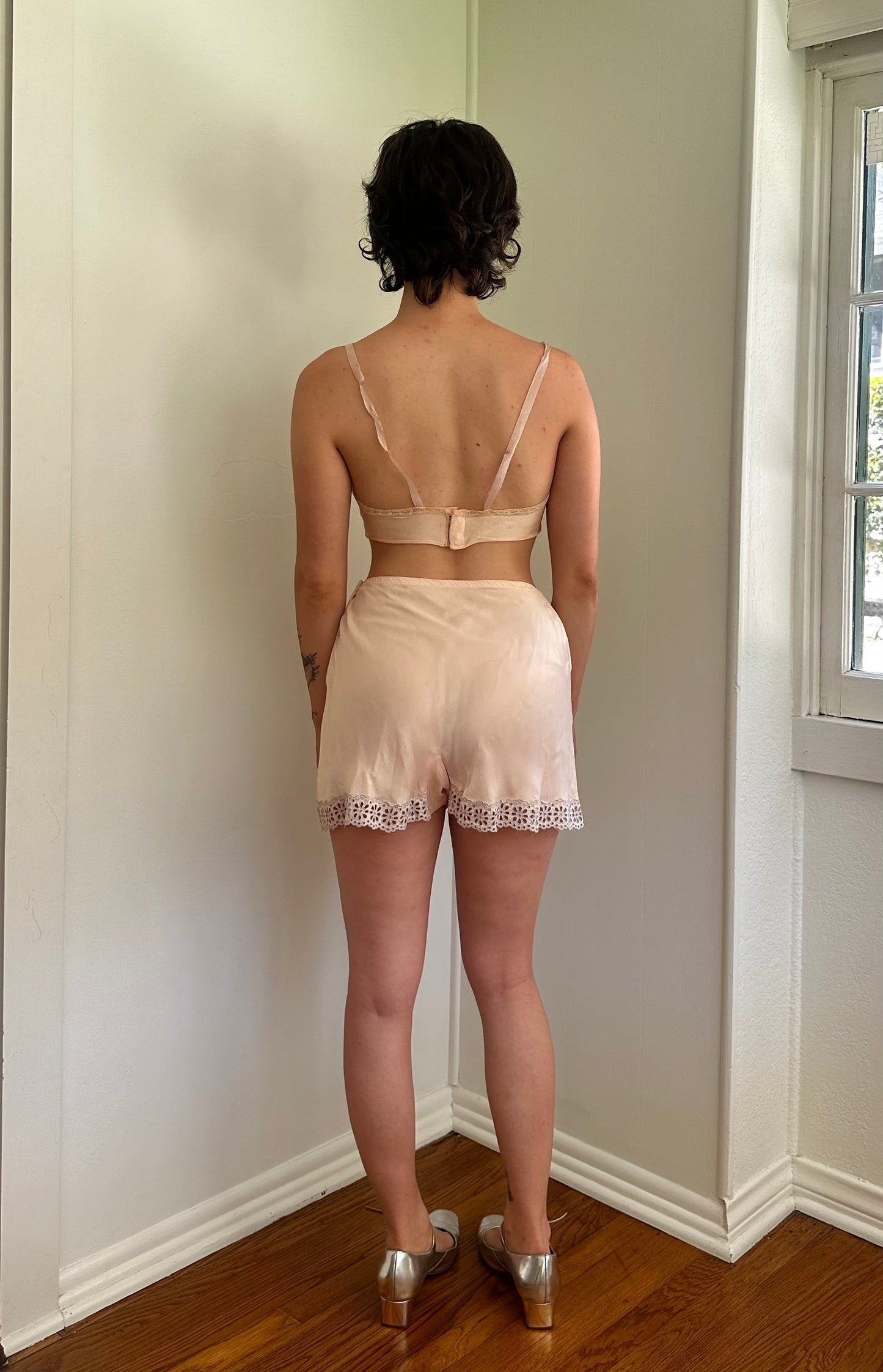 1940s Pale Pink Trim Tap Shorts