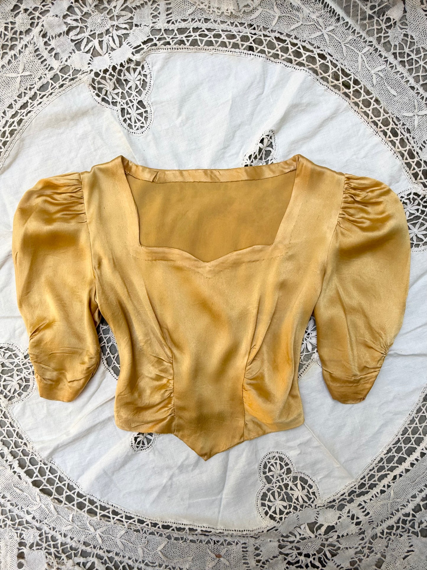1940s Gold Silk Satin Puff Sleeve Bodice