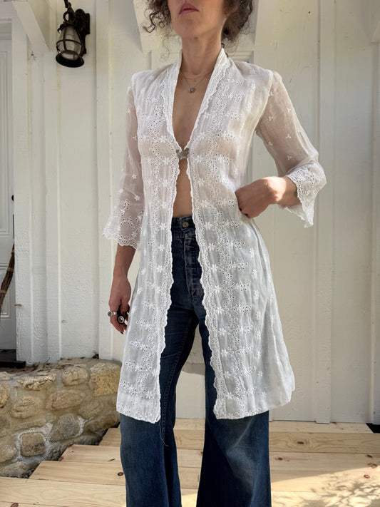 1940s White Eyelet Cotton Voile Lace Jacket