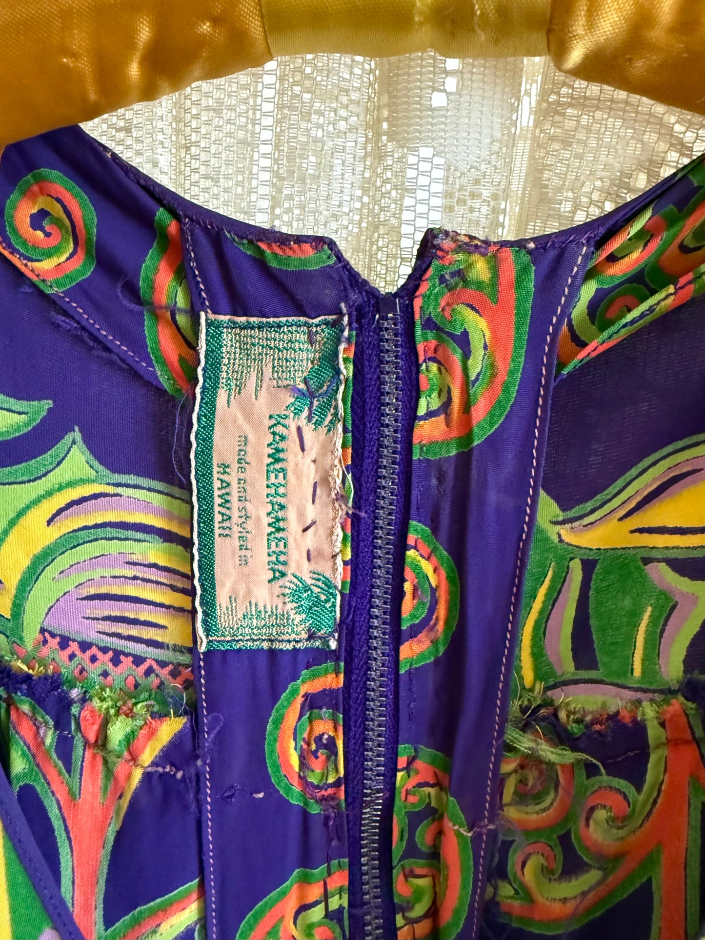 1940s Kamehameha Neon Rayon Printed Hawaiian Dress As-is