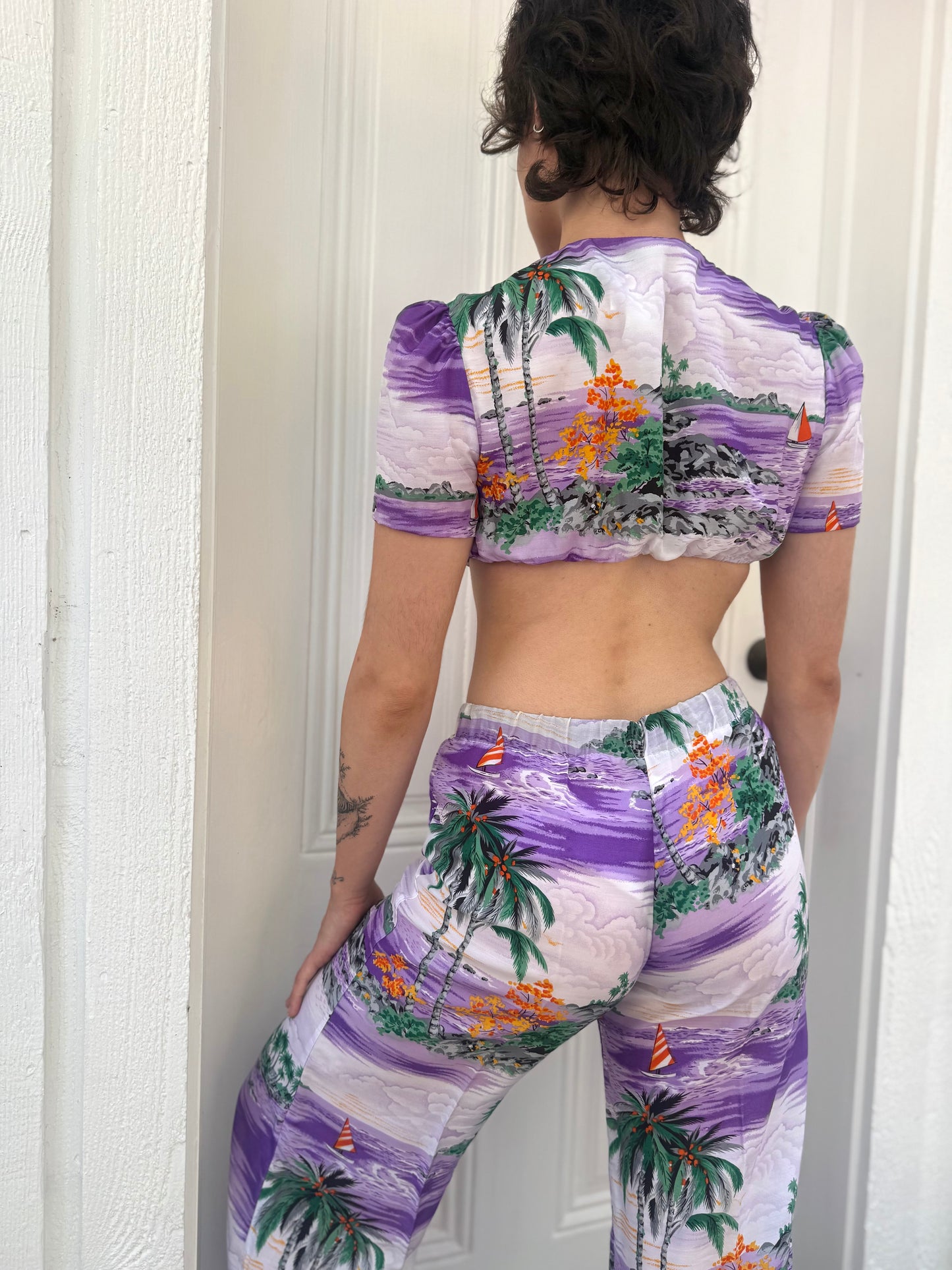 1970s Hawaiian Print Rayon Cropped Top and Pant Set