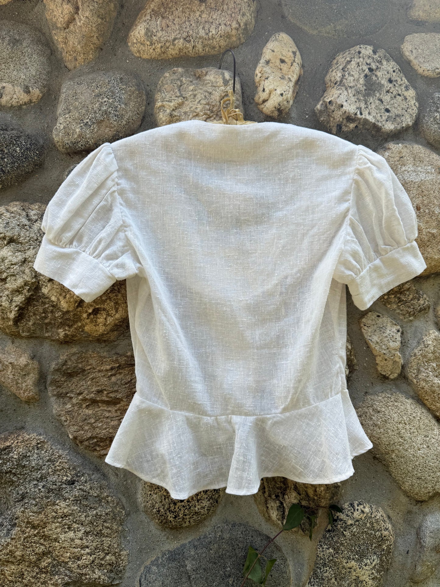 1970s Linen Crochet Pearl Button Front Puff Sleeve Blouse