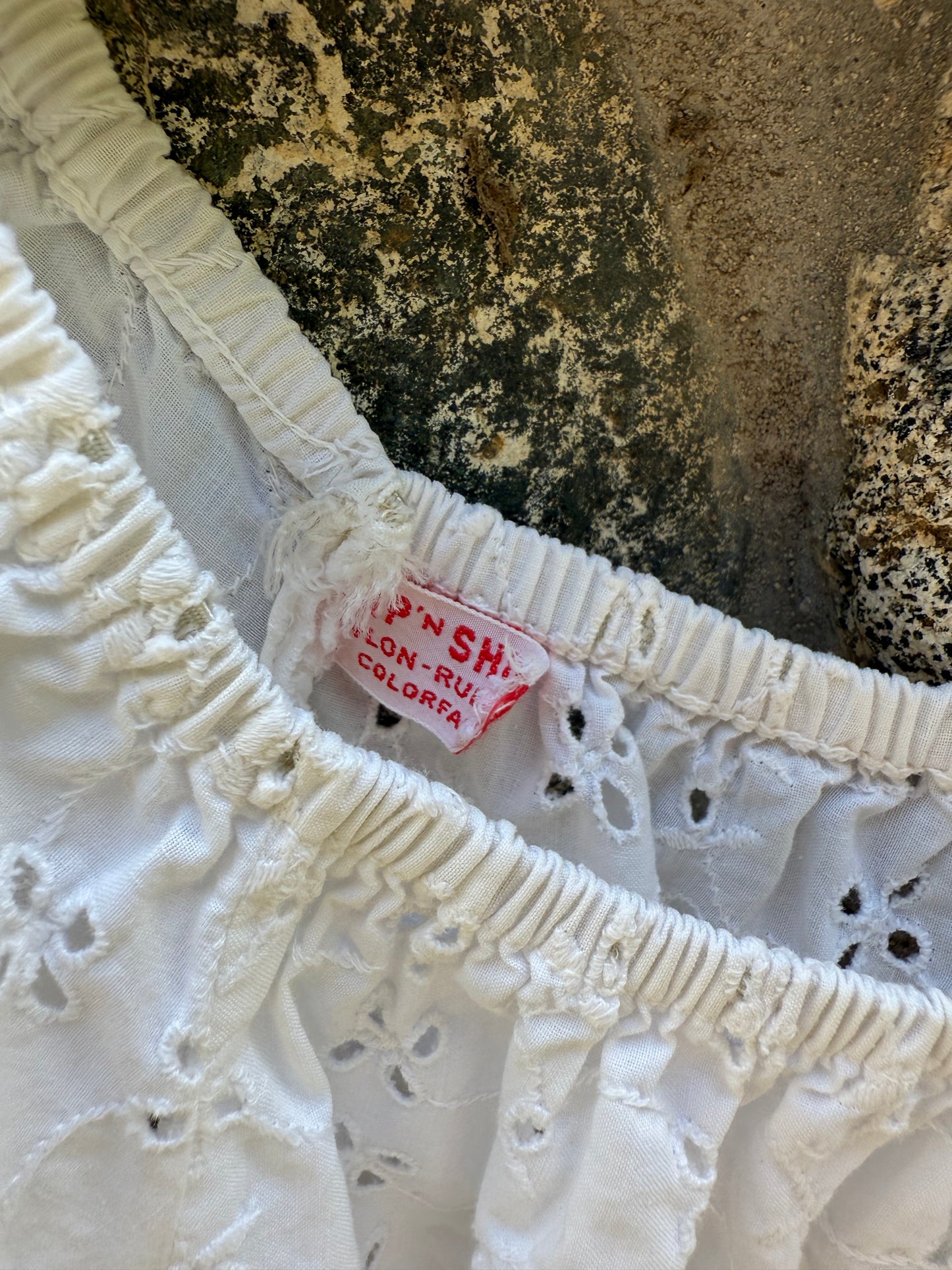 1970s White Eyelet Puff Sleeve Blouse
