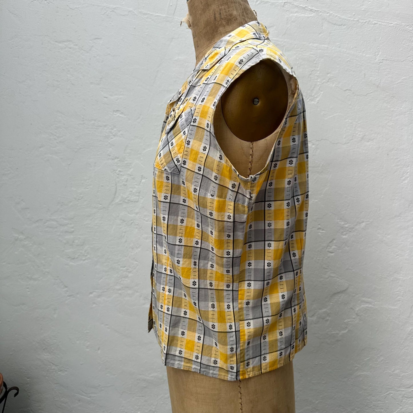 1950s Plaid Cotton Sleeveless Shell Button front Top