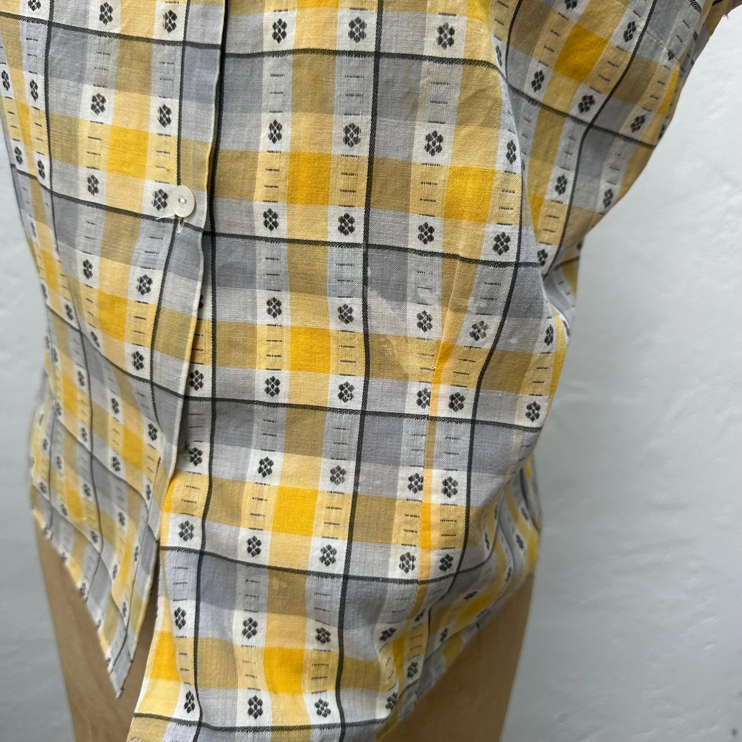 1950s Plaid Cotton Sleeveless Shell Button front Top