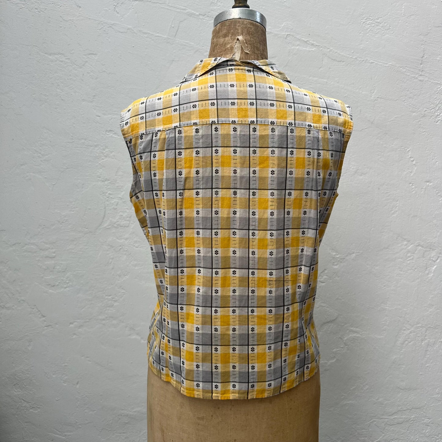 1950s Plaid Cotton Sleeveless Shell Button front Top