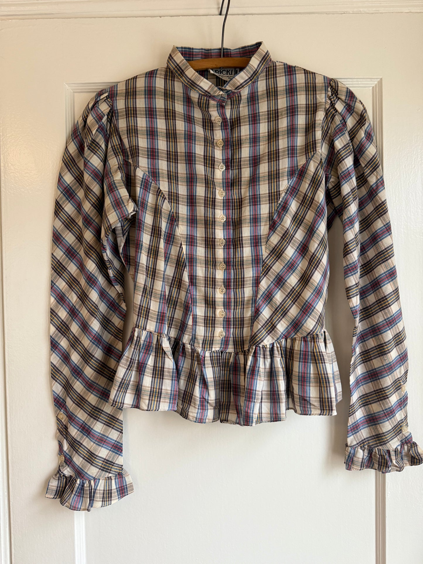 1970s Plaid Puff Sleeve Button Front Blouse