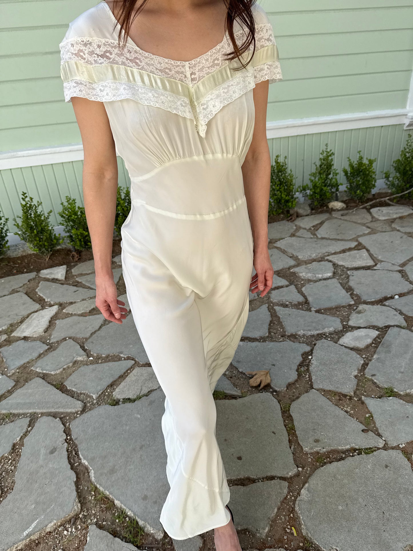 1940s Mint Green Cap Sleeve Lace and Silk Ribbon Trimmed Bias Cut Dress