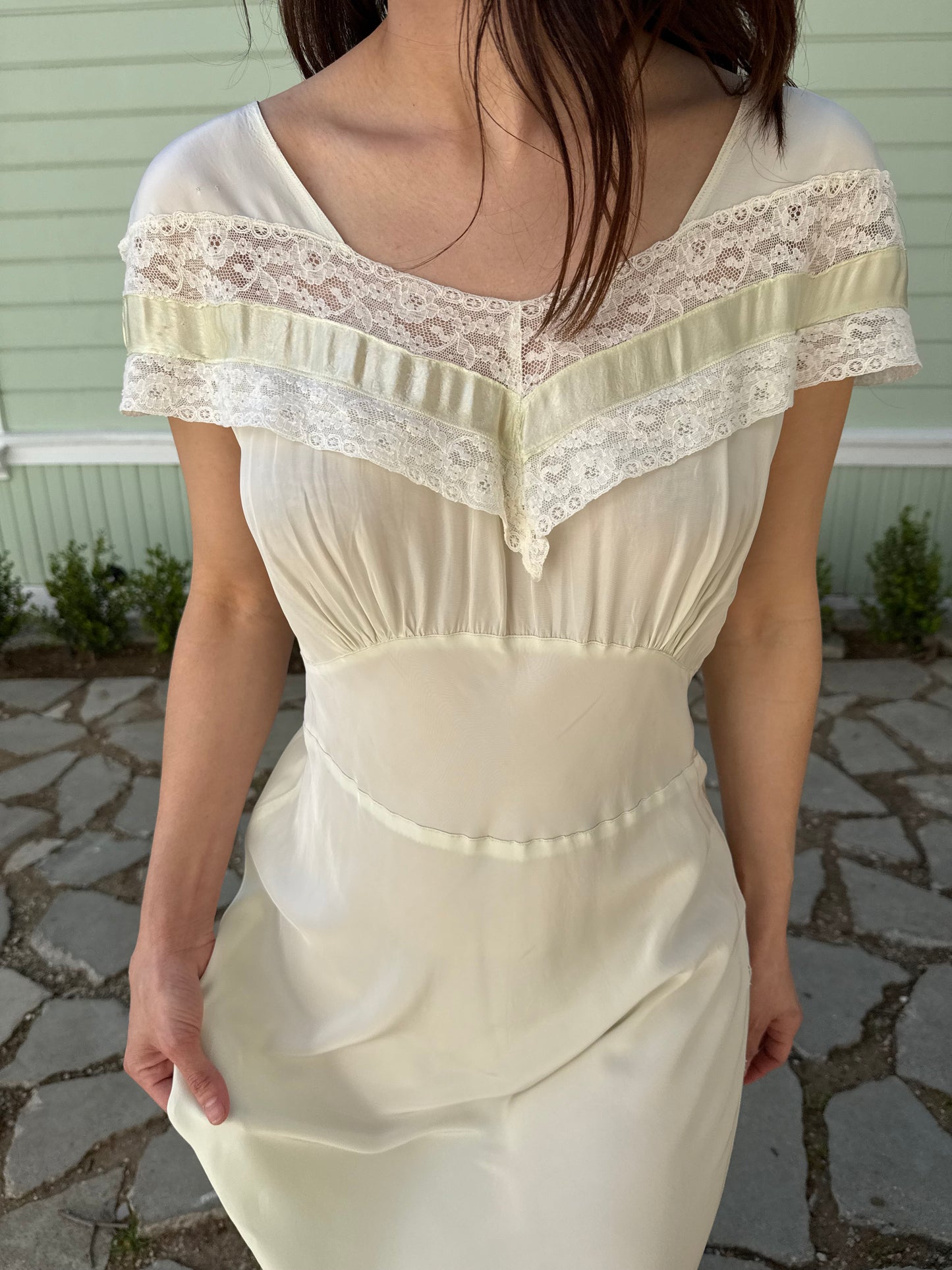 1940s Mint Green Cap Sleeve Lace and Silk Ribbon Trimmed Bias Cut Dress