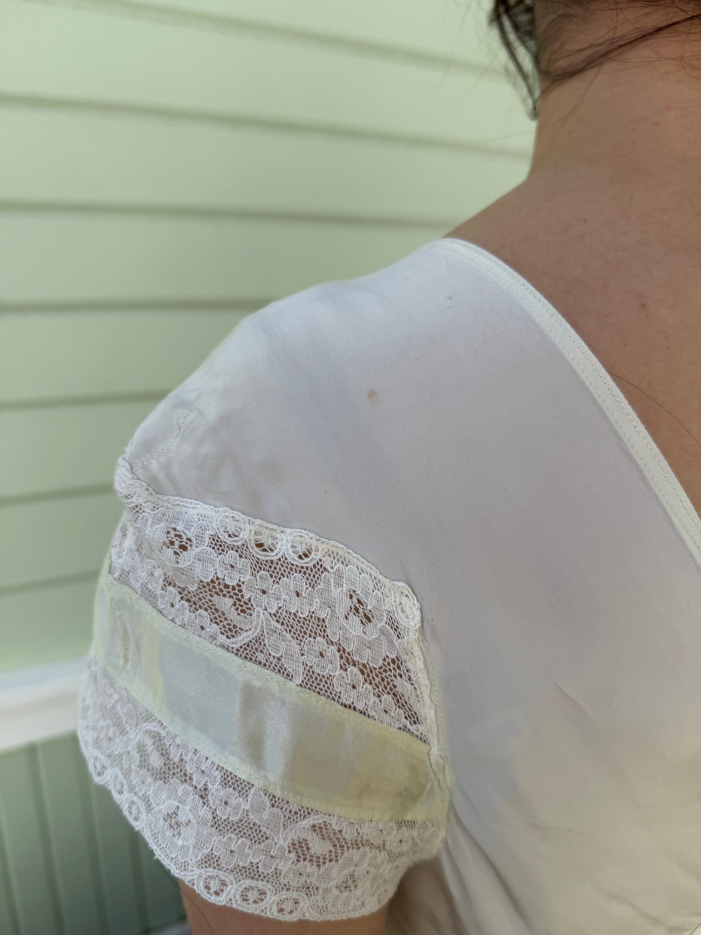 1940s Mint Green Cap Sleeve Lace and Silk Ribbon Trimmed Bias Cut Dress