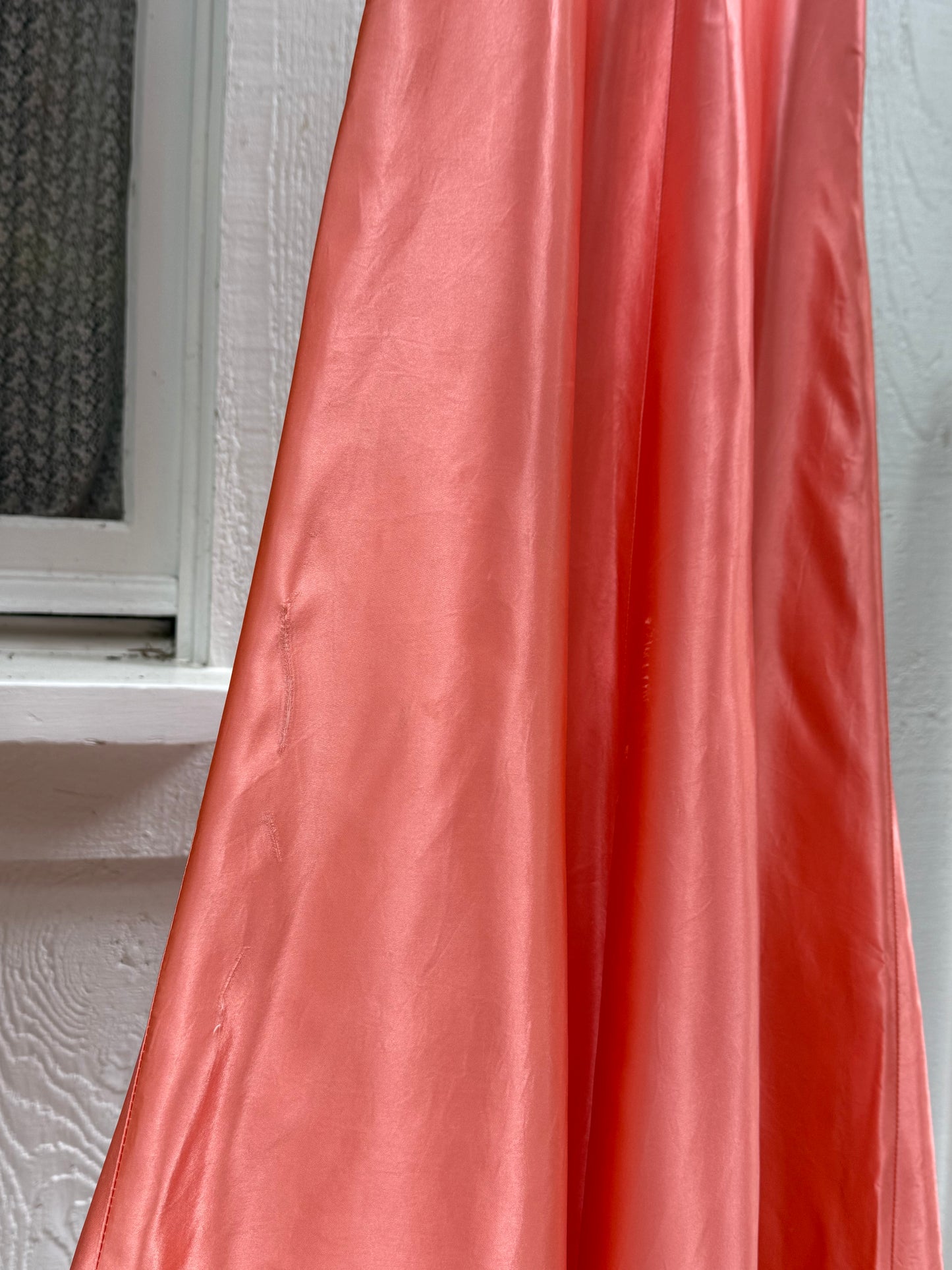 1940s Peach Lace Trimmed Puff Sleeve Gown