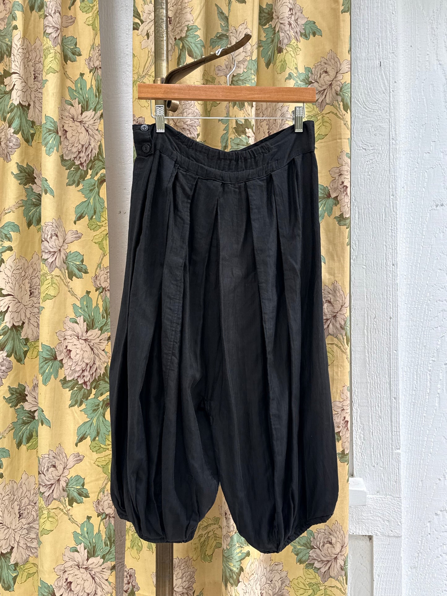 1920s Black Cotton Gym Shorts