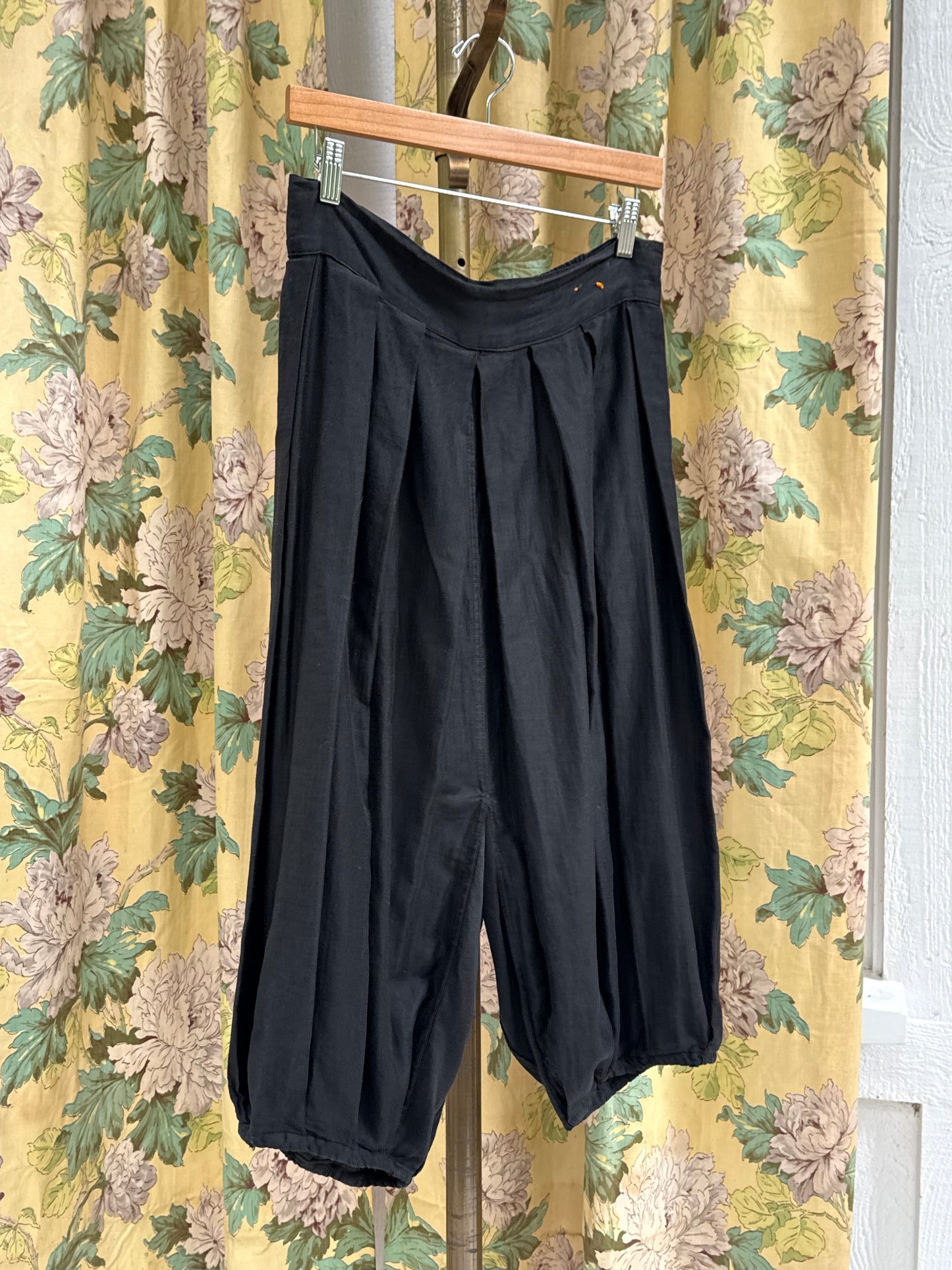 1920s Black Cotton Gym Shorts