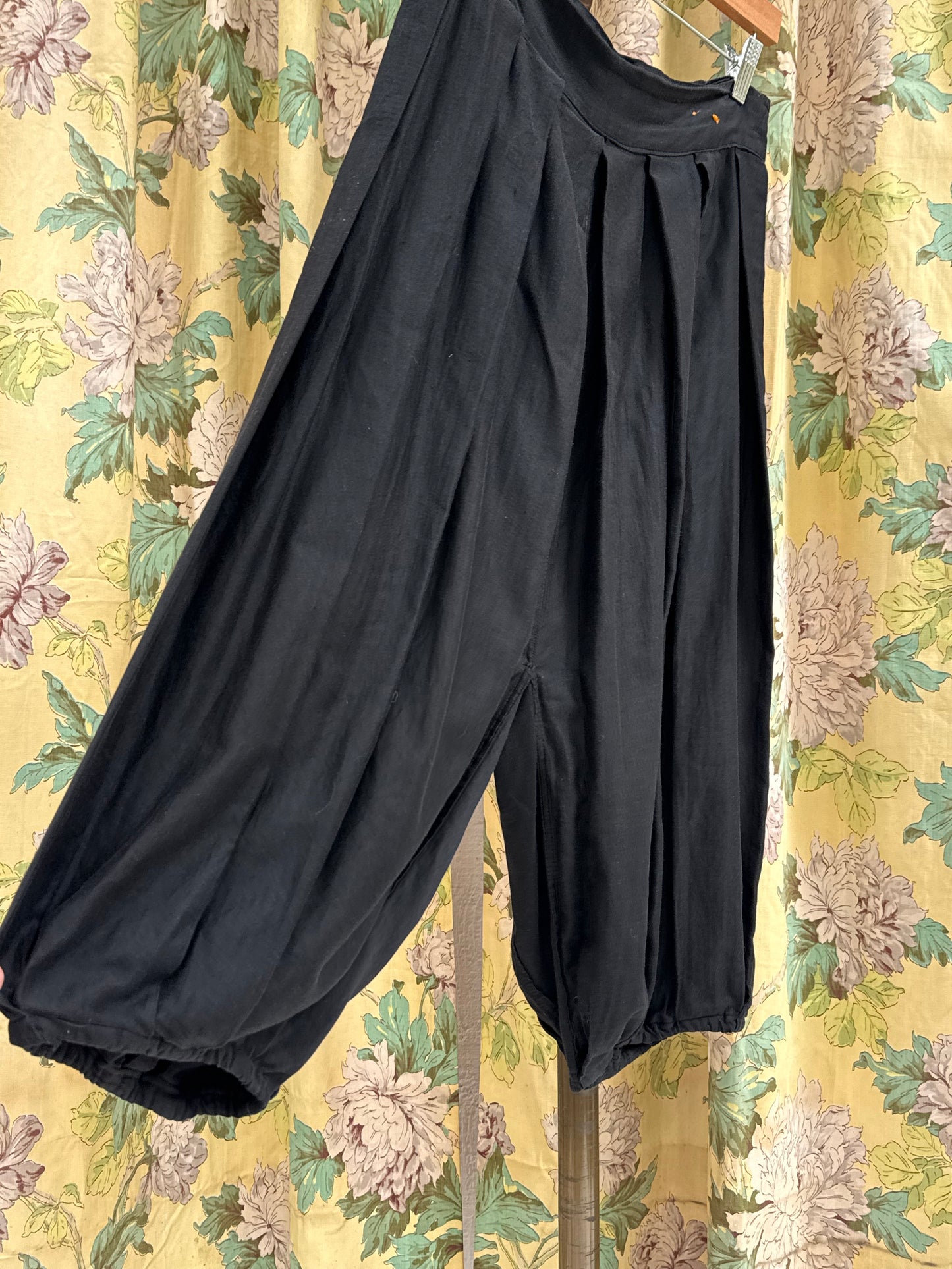 1920s Black Cotton Gym Shorts
