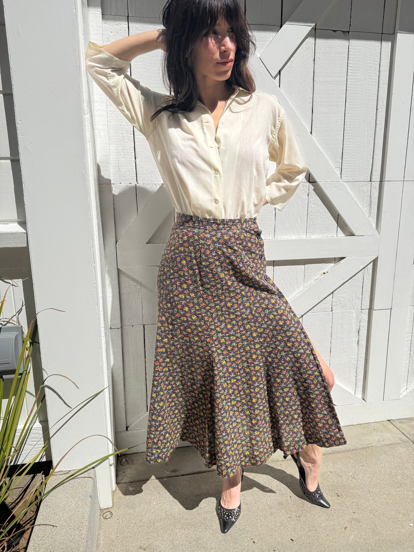 1940s Floral Print Cotton Seersucker Side Button Skirt