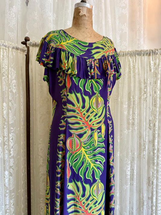 1940s Kamehameha Neon Rayon Printed Hawaiian Dress As-is