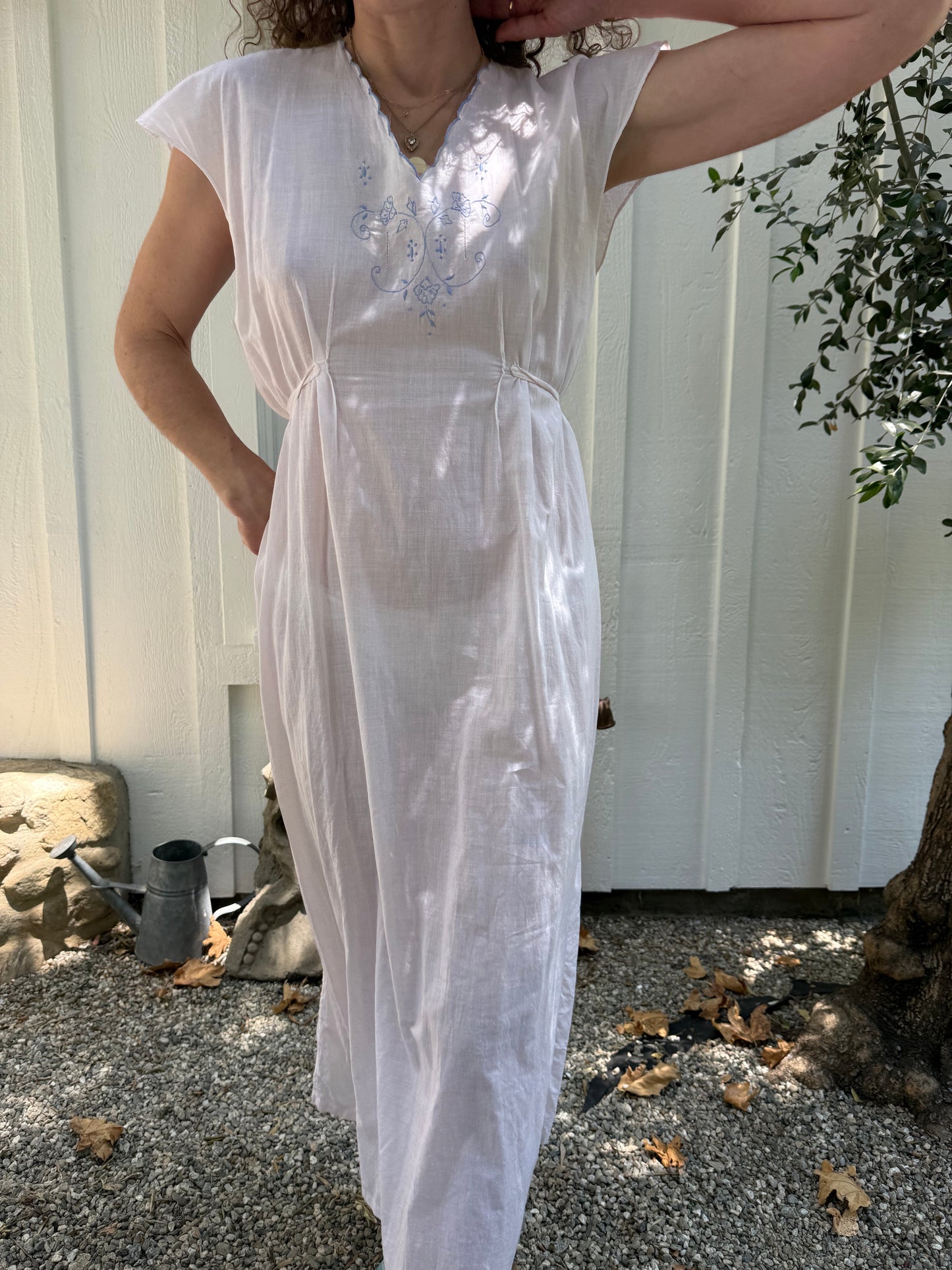 1940s Pale Pink Cotton Floral Embroidered Day Dress