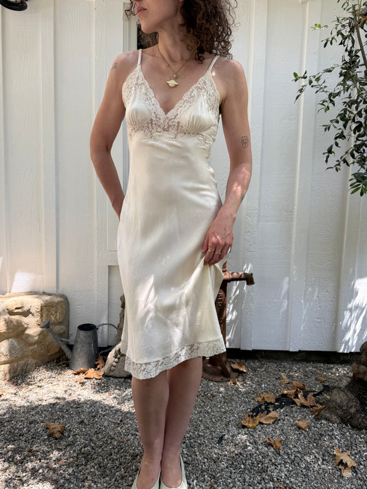 1940s Ivory Silk Bias Cut Lace Trimmed Slip Dress