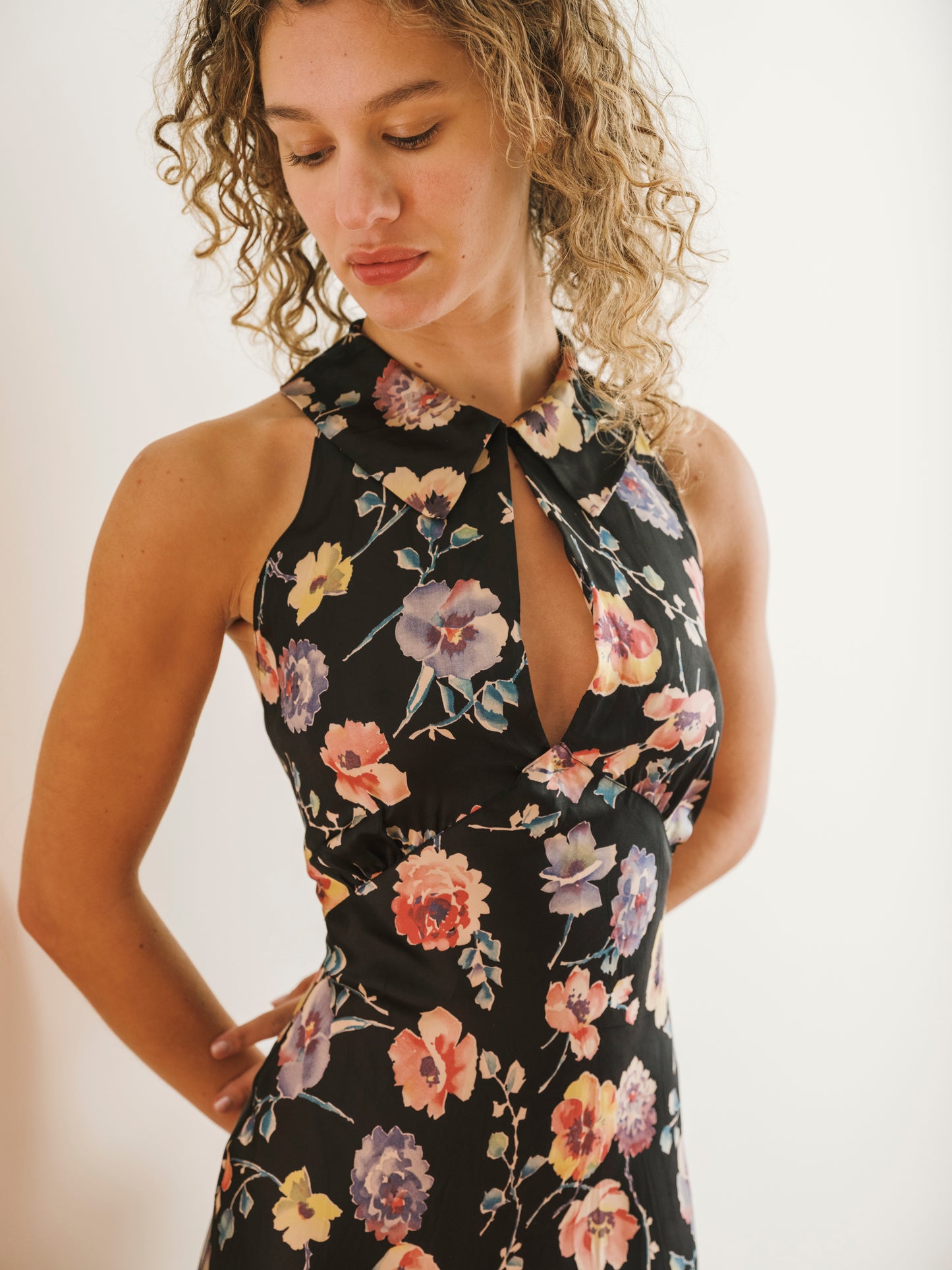 1940s Black Floral Bias Cut Keyhole Collared Gown M