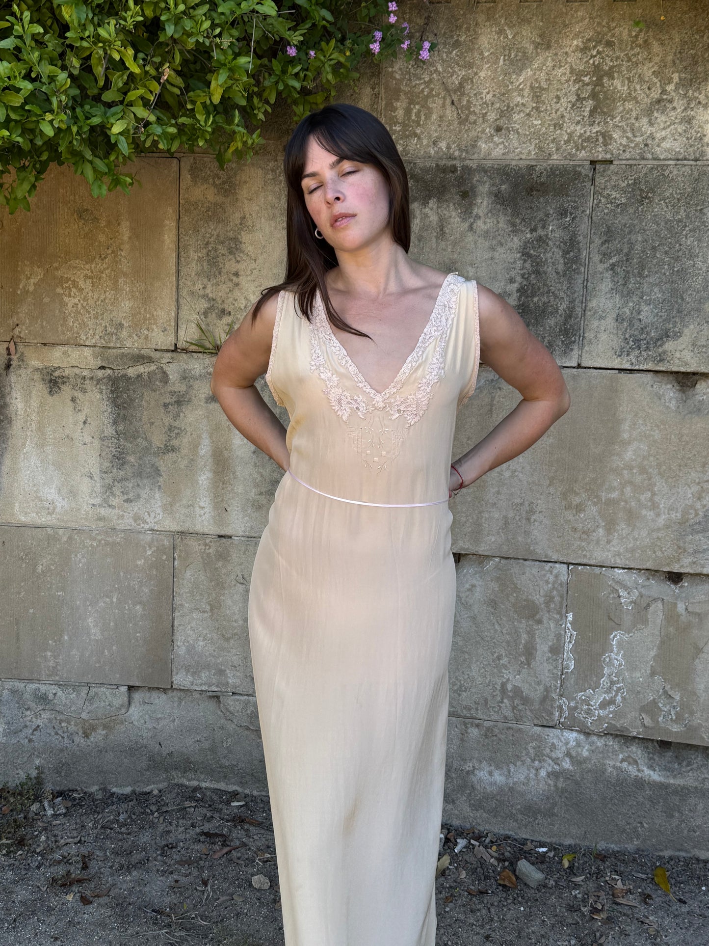 1940s Pale Peach Silk Lace Trimmed Slip Dress