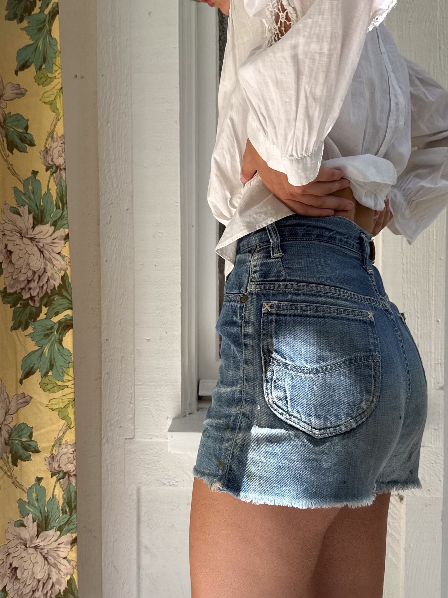 1970s Lee High Waist Medium Wash Soft Denim Shorts