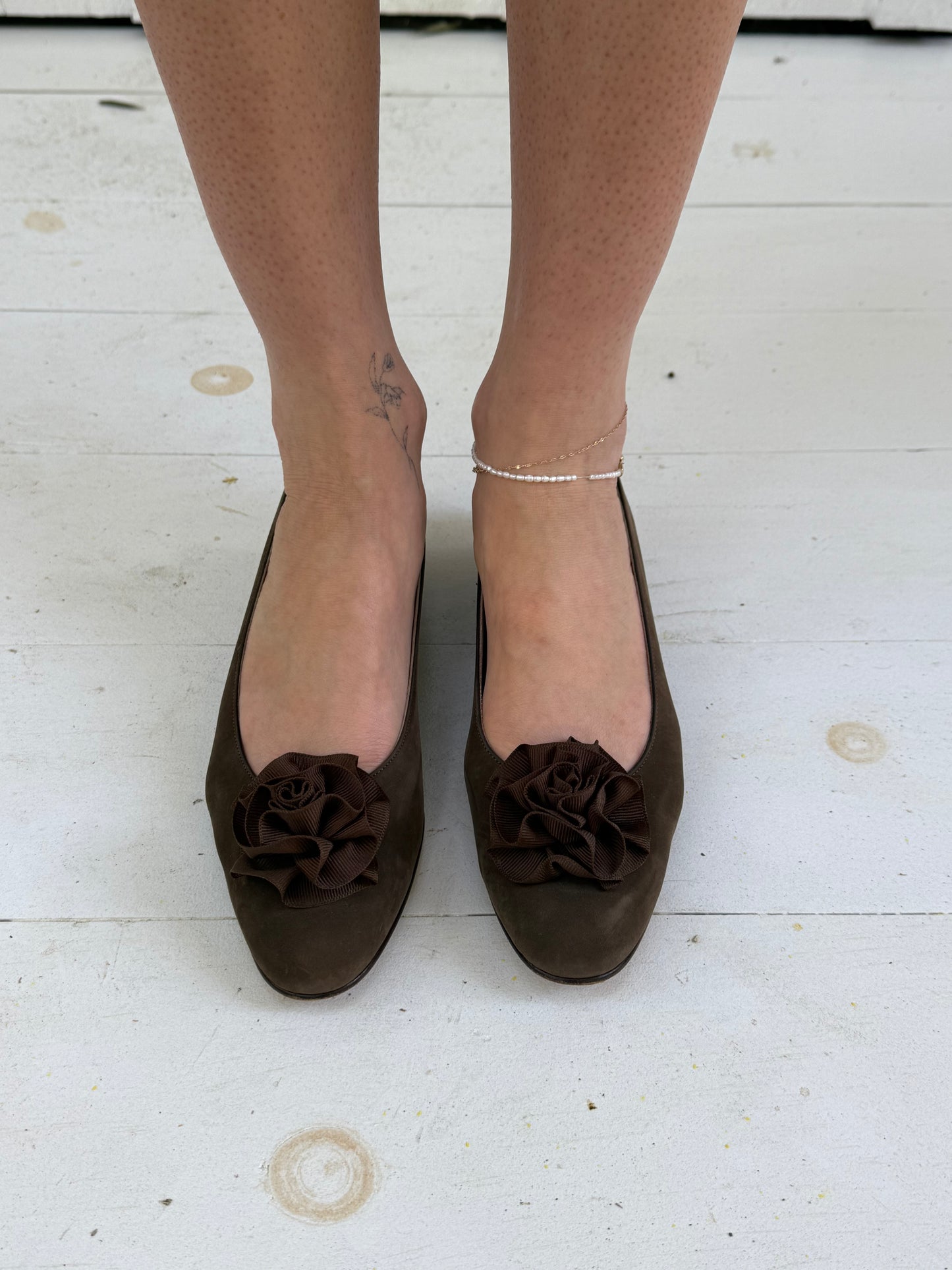 1980s Salvatore Ferragamo Brown Suede Flats with Flower