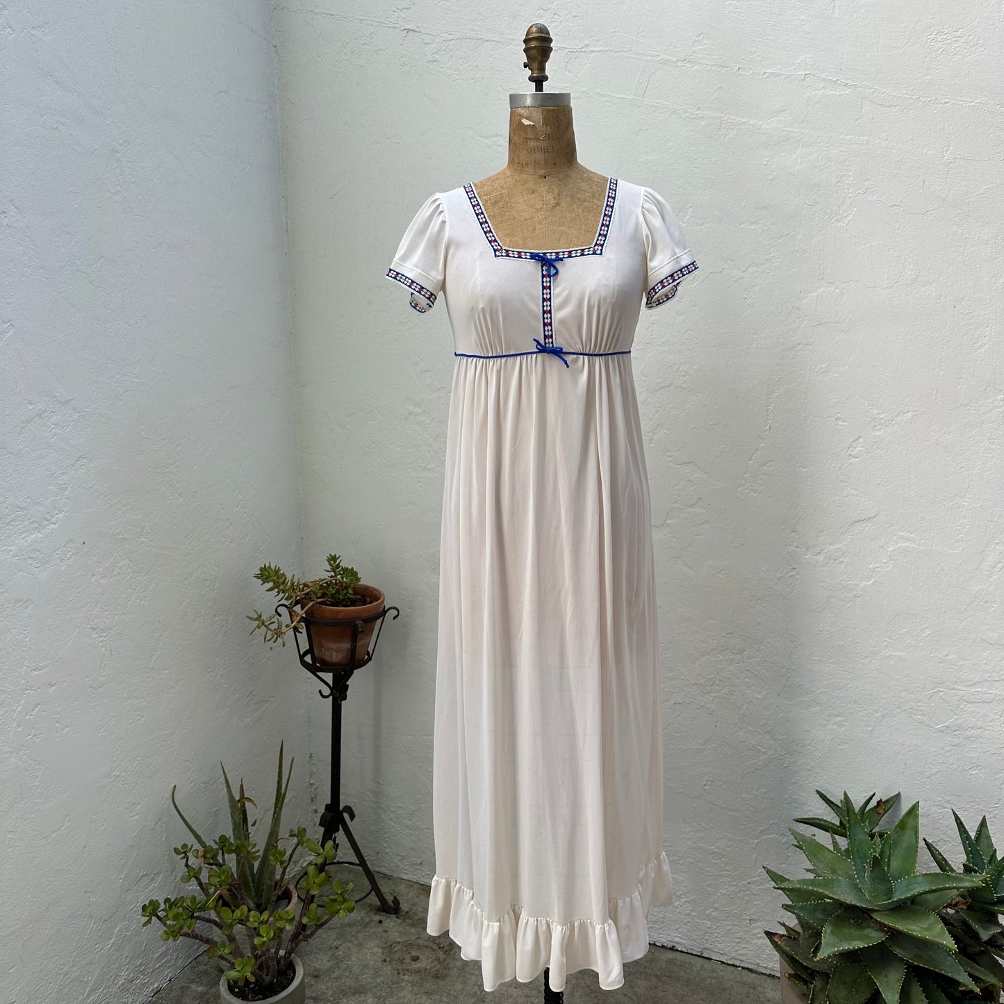 RARE 1950s White Ribbon Trimmed Lorraine Nylon Peignoir Set with Bows