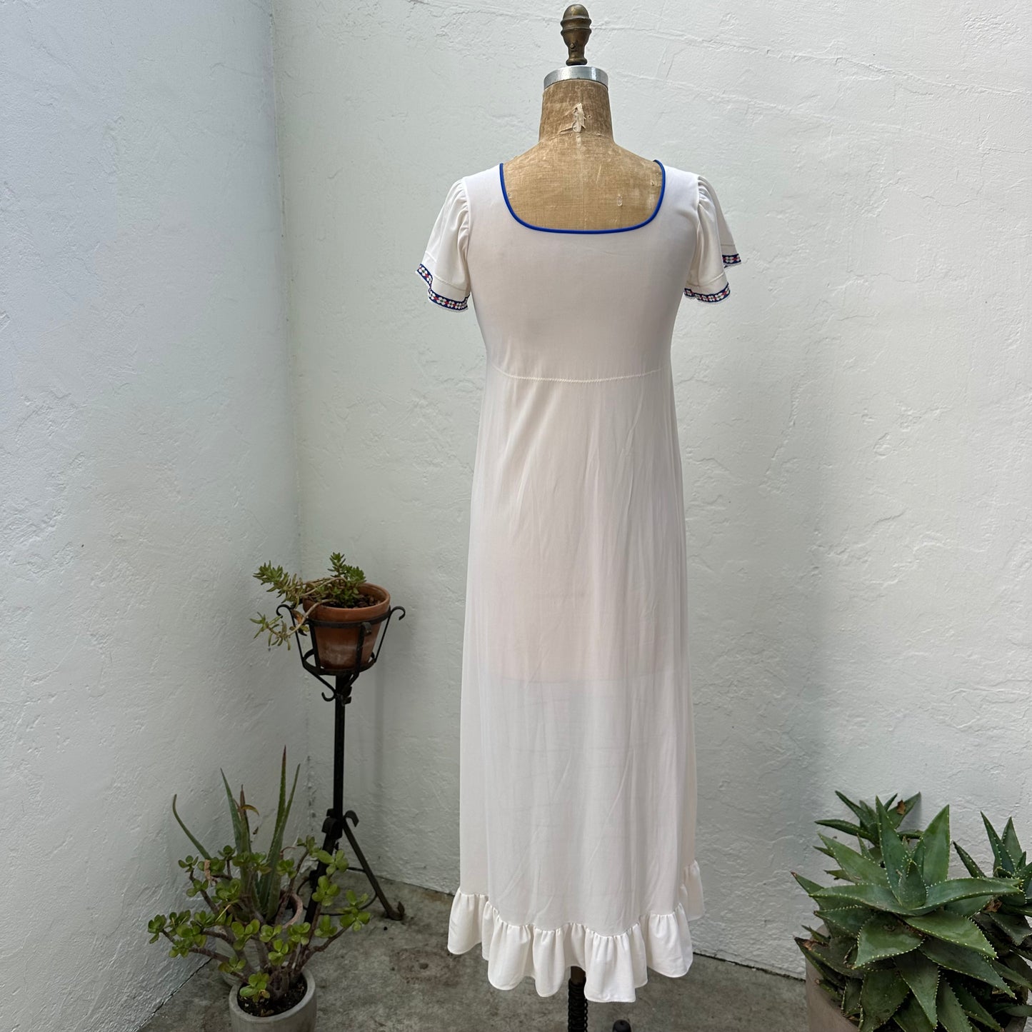 RARE 1950s White Ribbon Trimmed Lorraine Nylon Peignoir Set with Bows