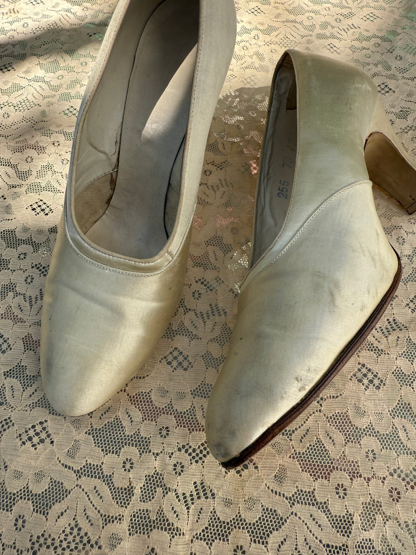 1940s Ivory Satin Bridal Heels 6.5