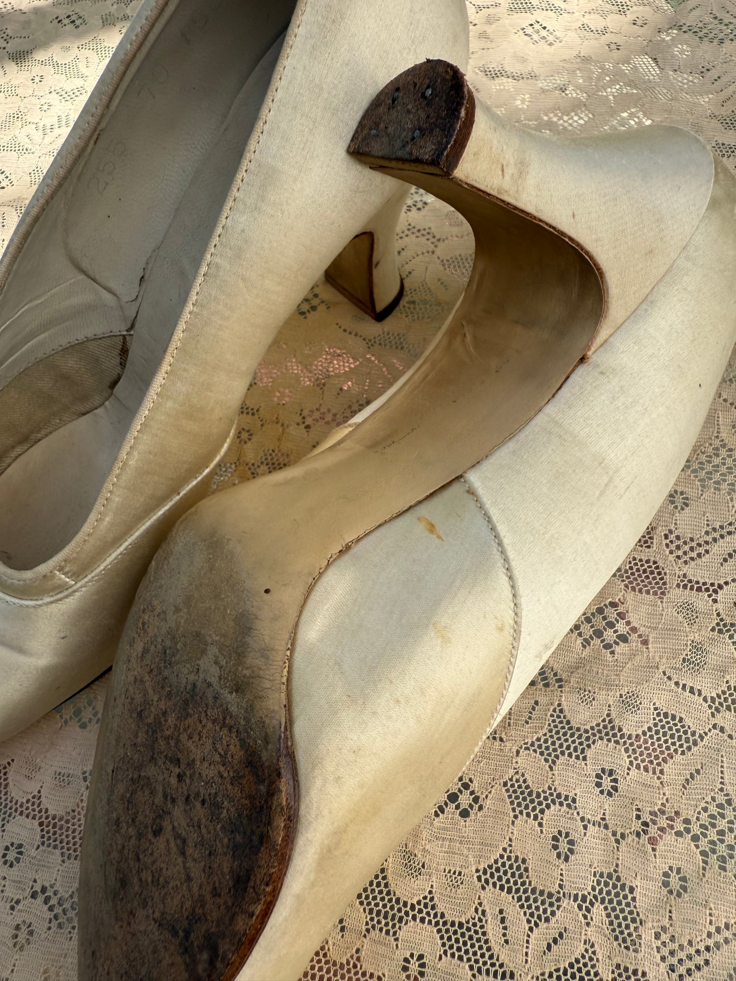 1940s Ivory Satin Bridal Heels 6.5
