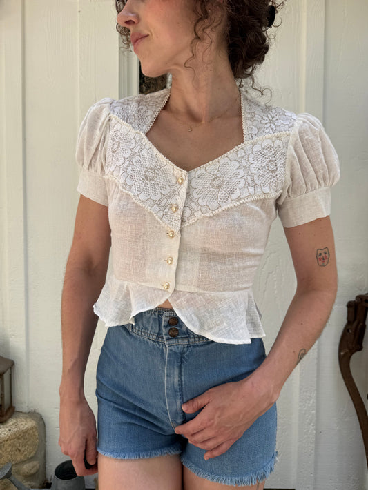 1970s Linen Crochet Pearl Button Front Puff Sleeve Blouse