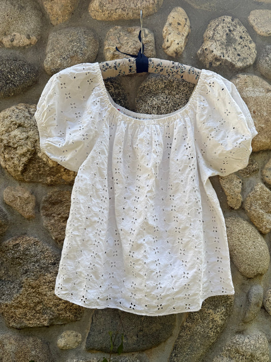 1970s White Eyelet Puff Sleeve Blouse