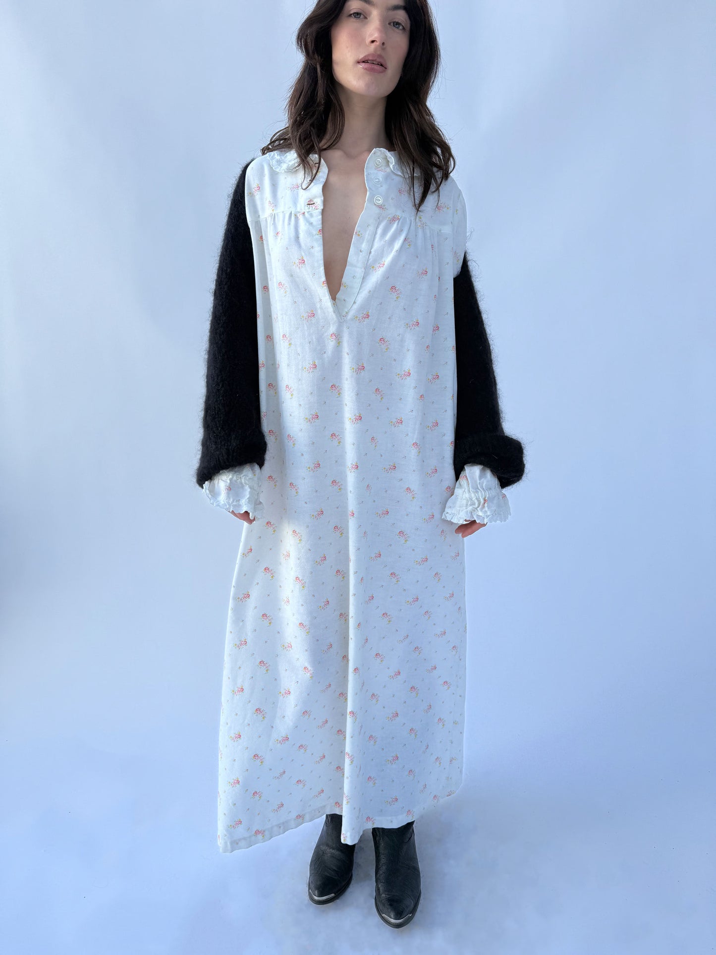 1940s Floral Cotton Long Sleeve Ruffle Trim Dress