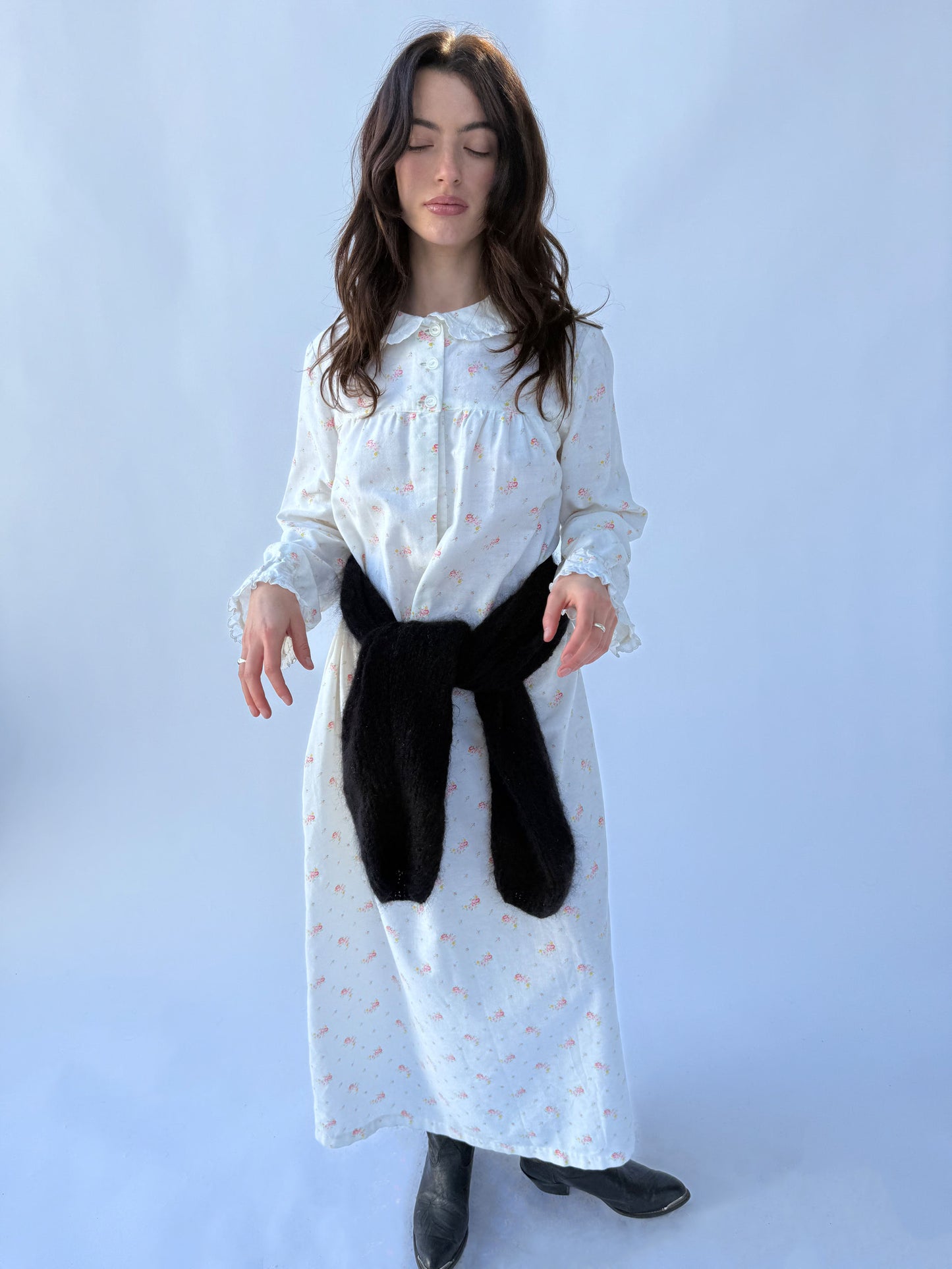 1940s Floral Cotton Long Sleeve Ruffle Trim Dress
