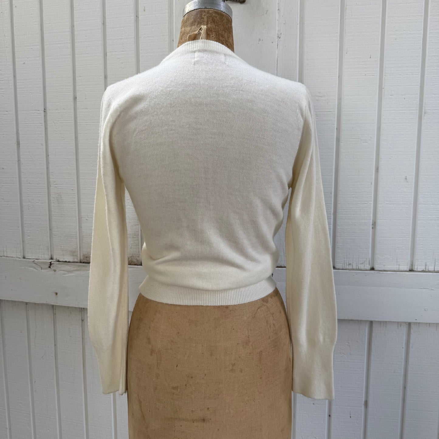 1950s Ellen Lee White Knit Embellished Beaded Cardigan