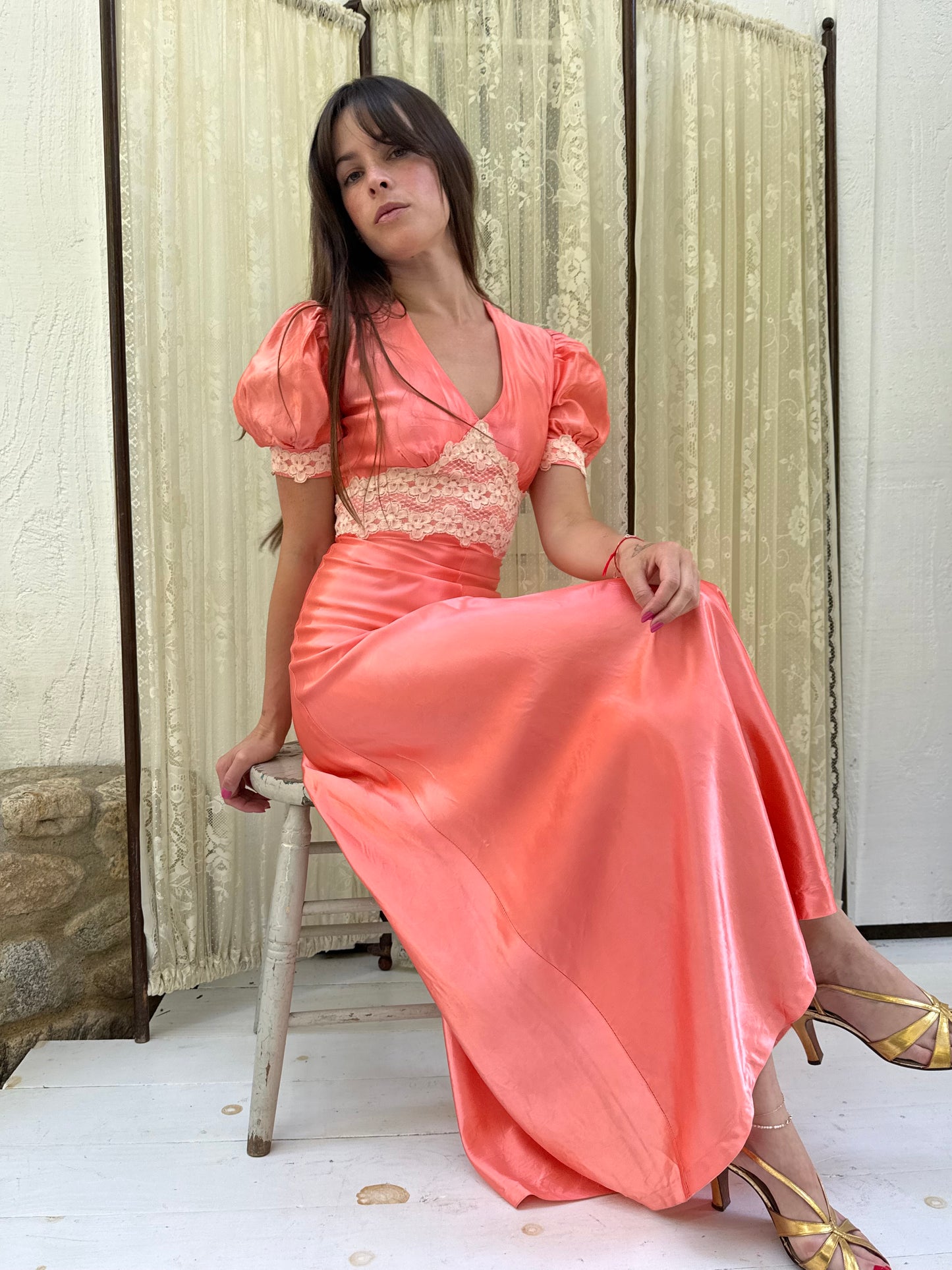1940s Peach Lace Trimmed Puff Sleeve Gown