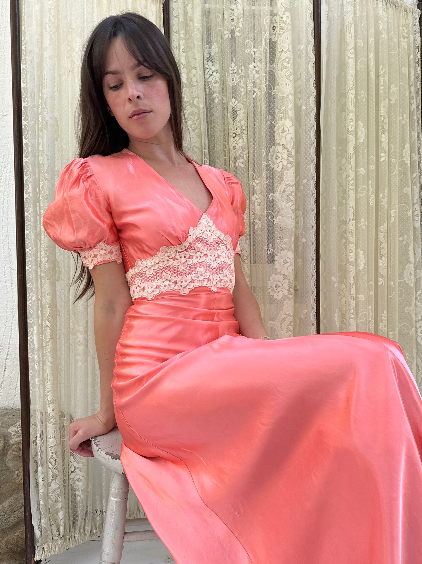 1940s Peach Lace Trimmed Puff Sleeve Gown