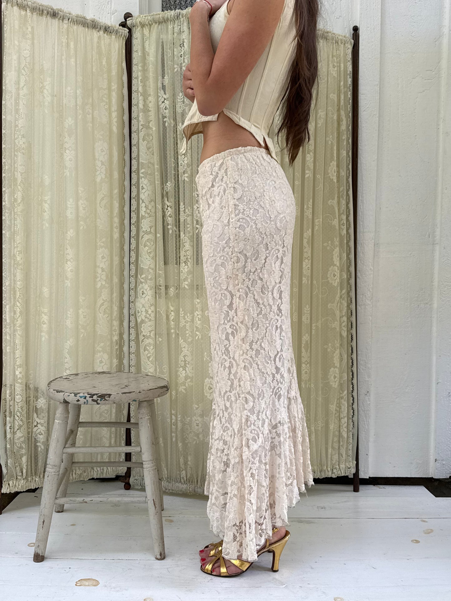 1990s Off White Lace Mermaid Skirt