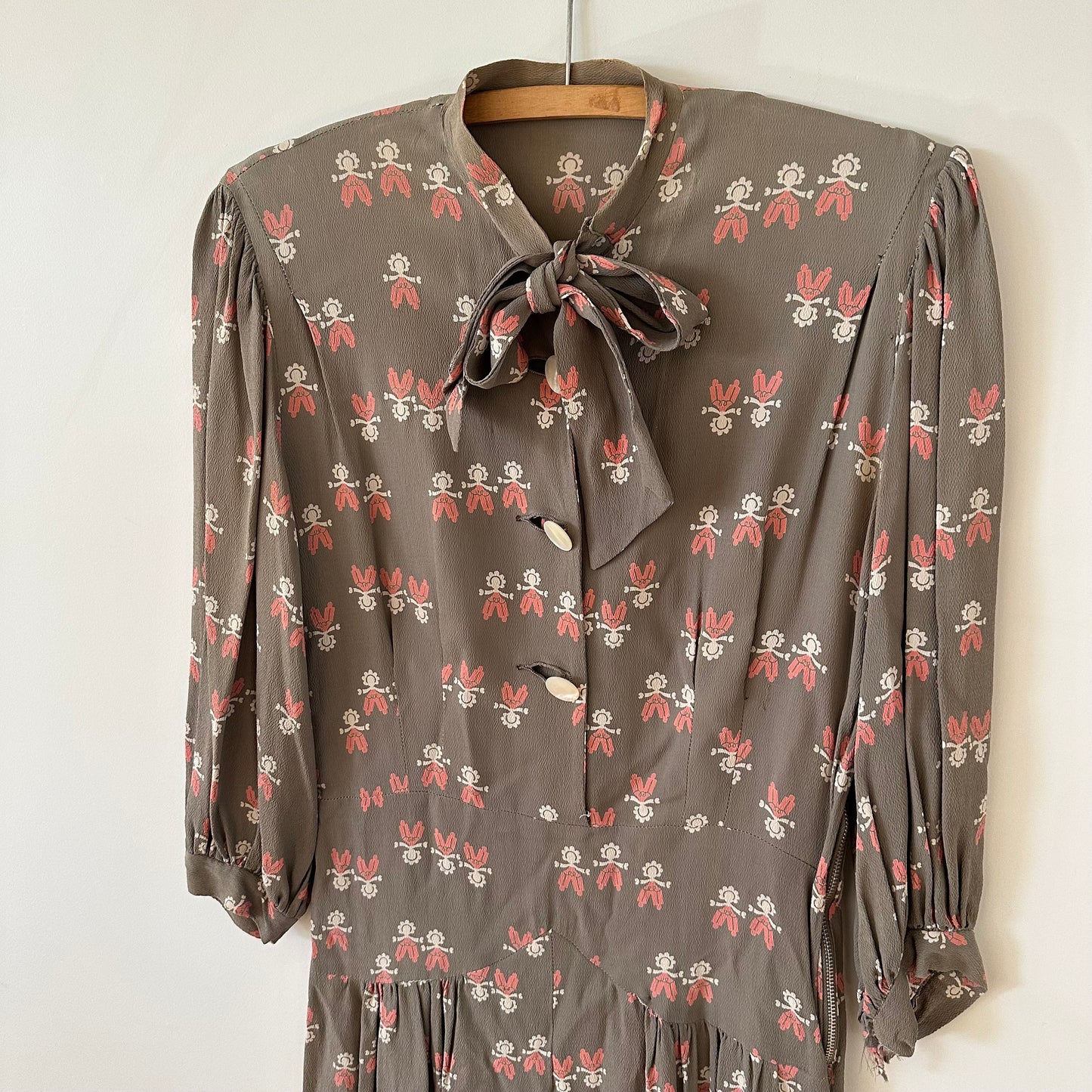 1940s Doll Print Crepe Day Dress