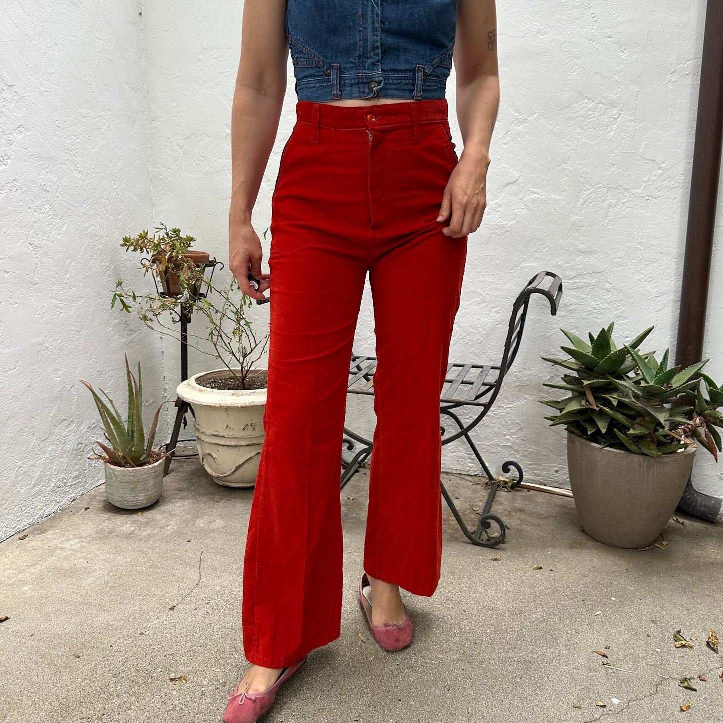 1970s "The Whole Thing" Brand High Waisted Red Corduroy Flares