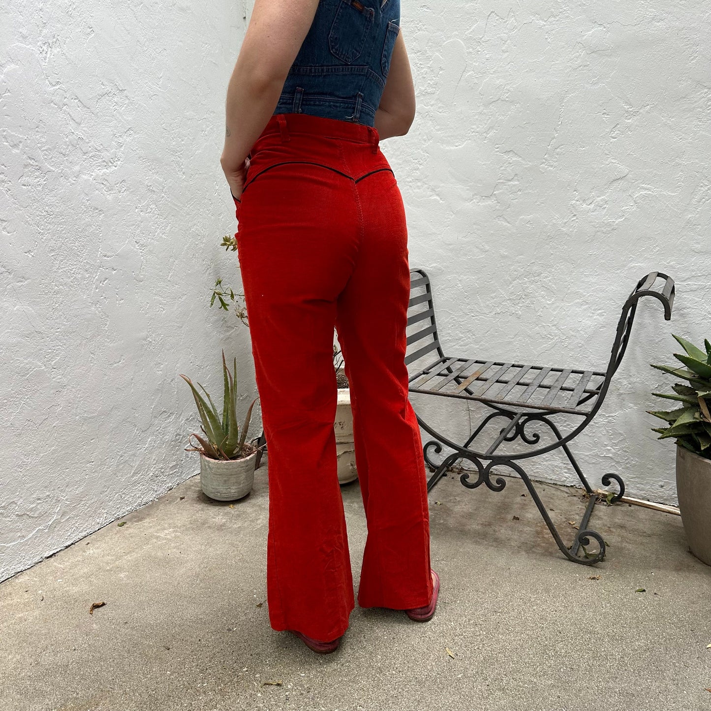 1970s "The Whole Thing" Brand High Waisted Red Corduroy Flares