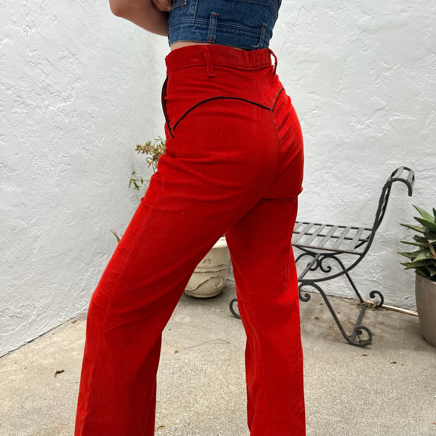 1970s "The Whole Thing" Brand High Waisted Red Corduroy Flares