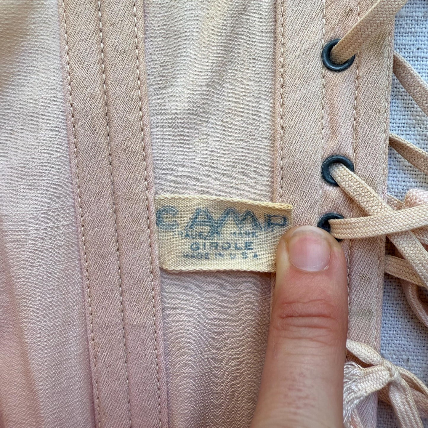 1920s Pink Camp Fan Lace Up Corset Girdle