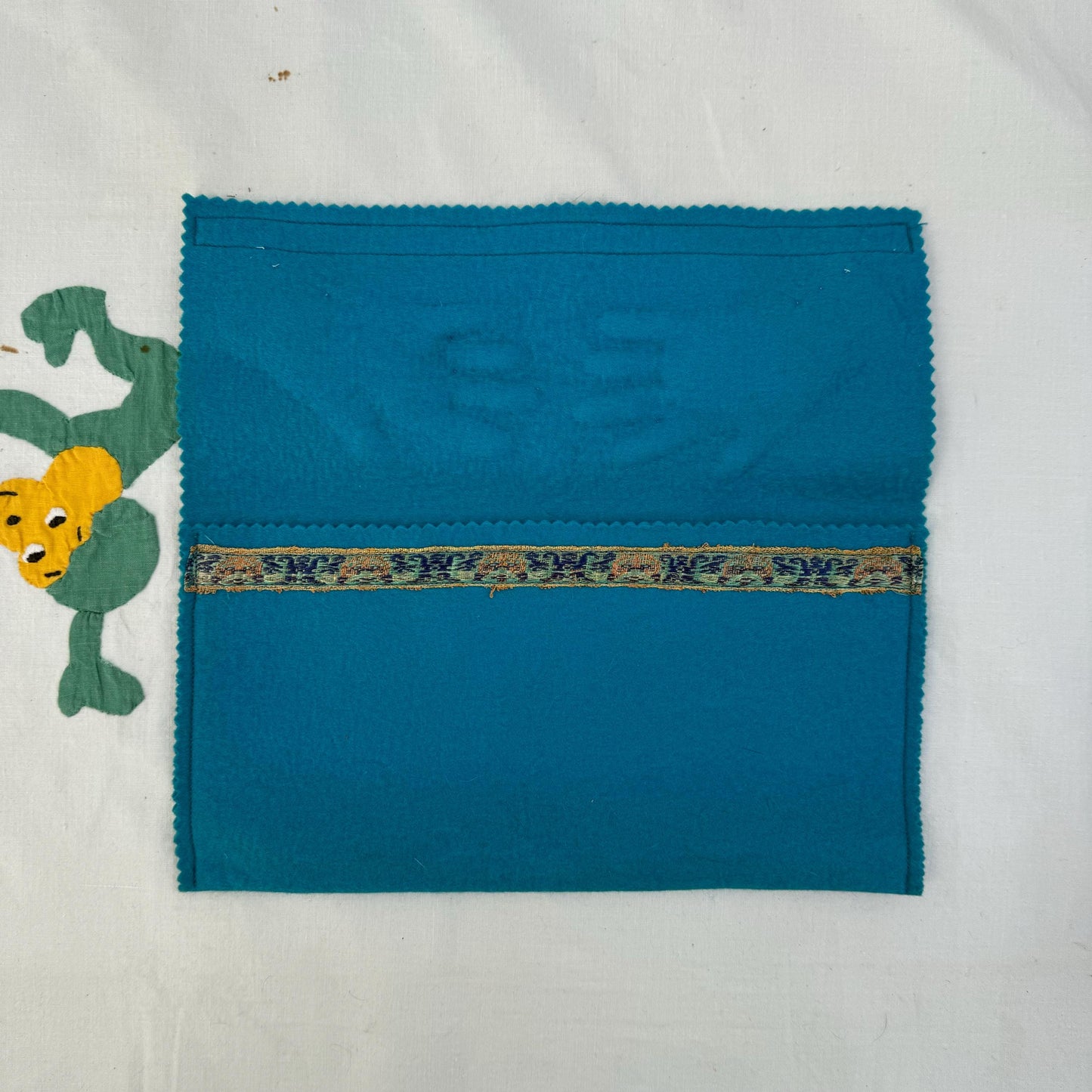 1950s Midcentury Teal Embellished Felt Glove Holder