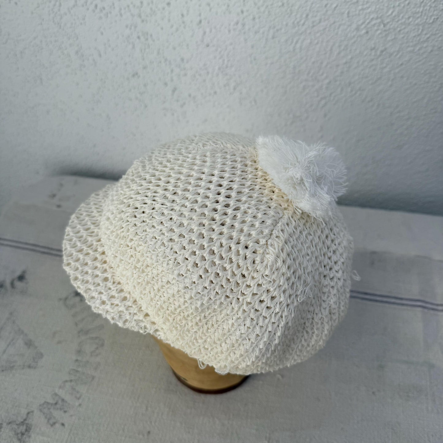 1950s White Crochet Newsboy Hat Cap with Pom Pom