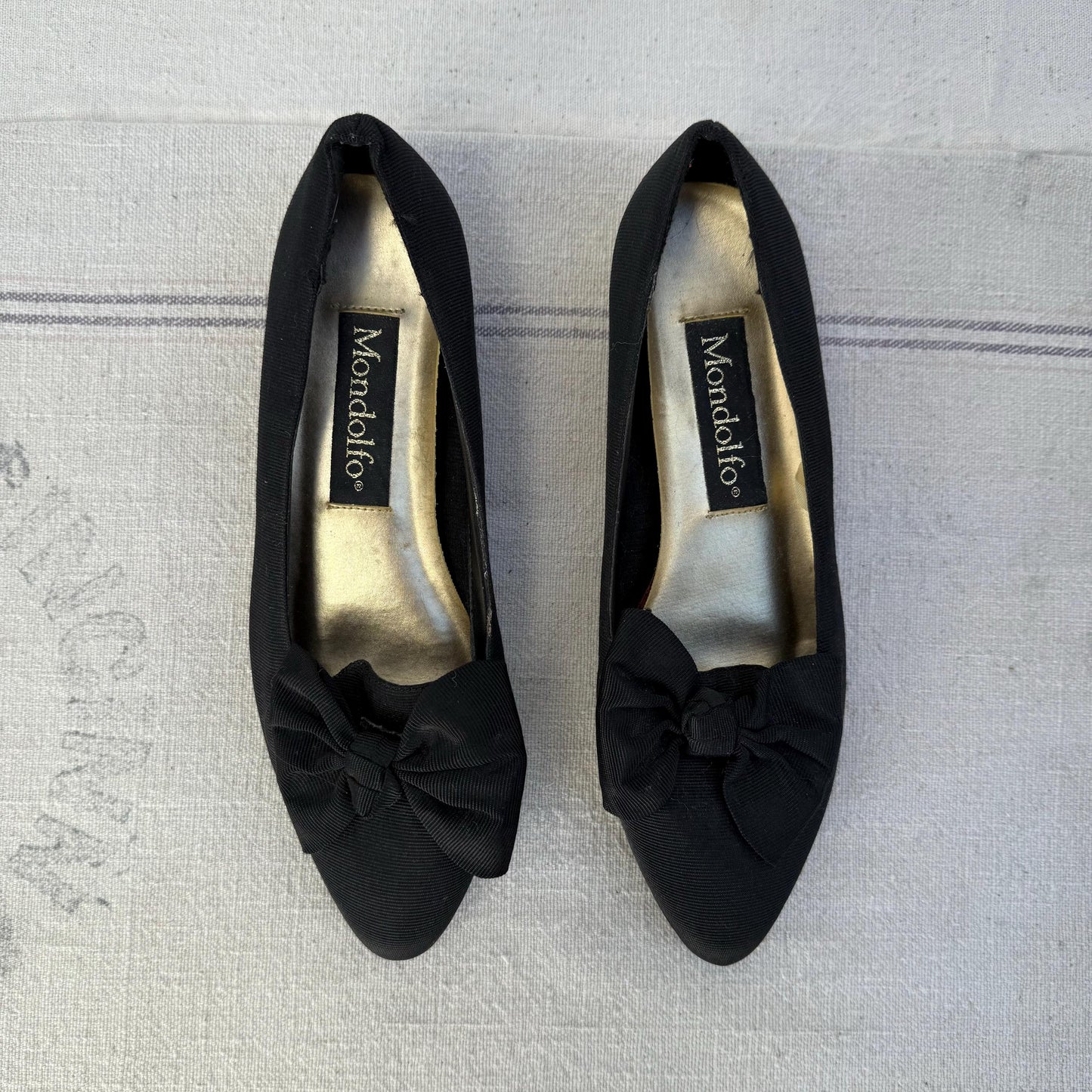 1990s Mondolfo Black Bow Pointed Flats