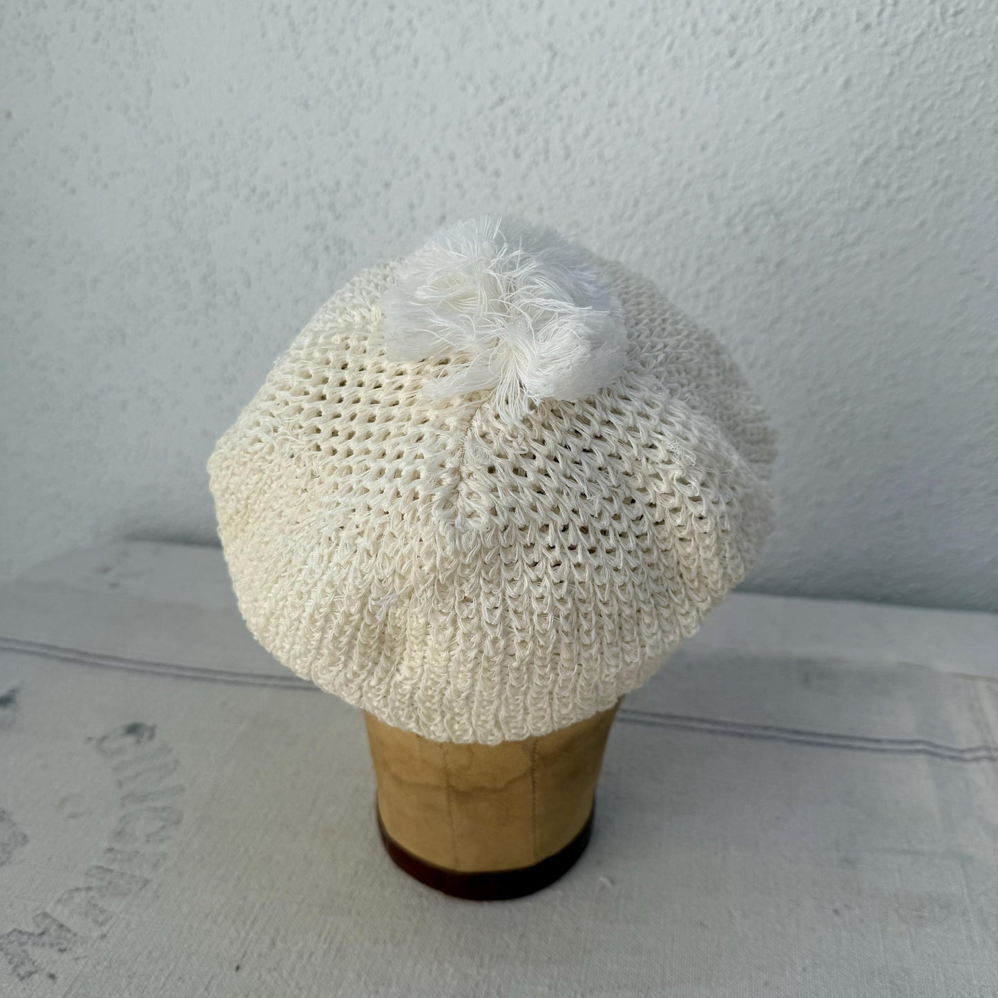 1950s White Crochet Newsboy Hat Cap with Pom Pom