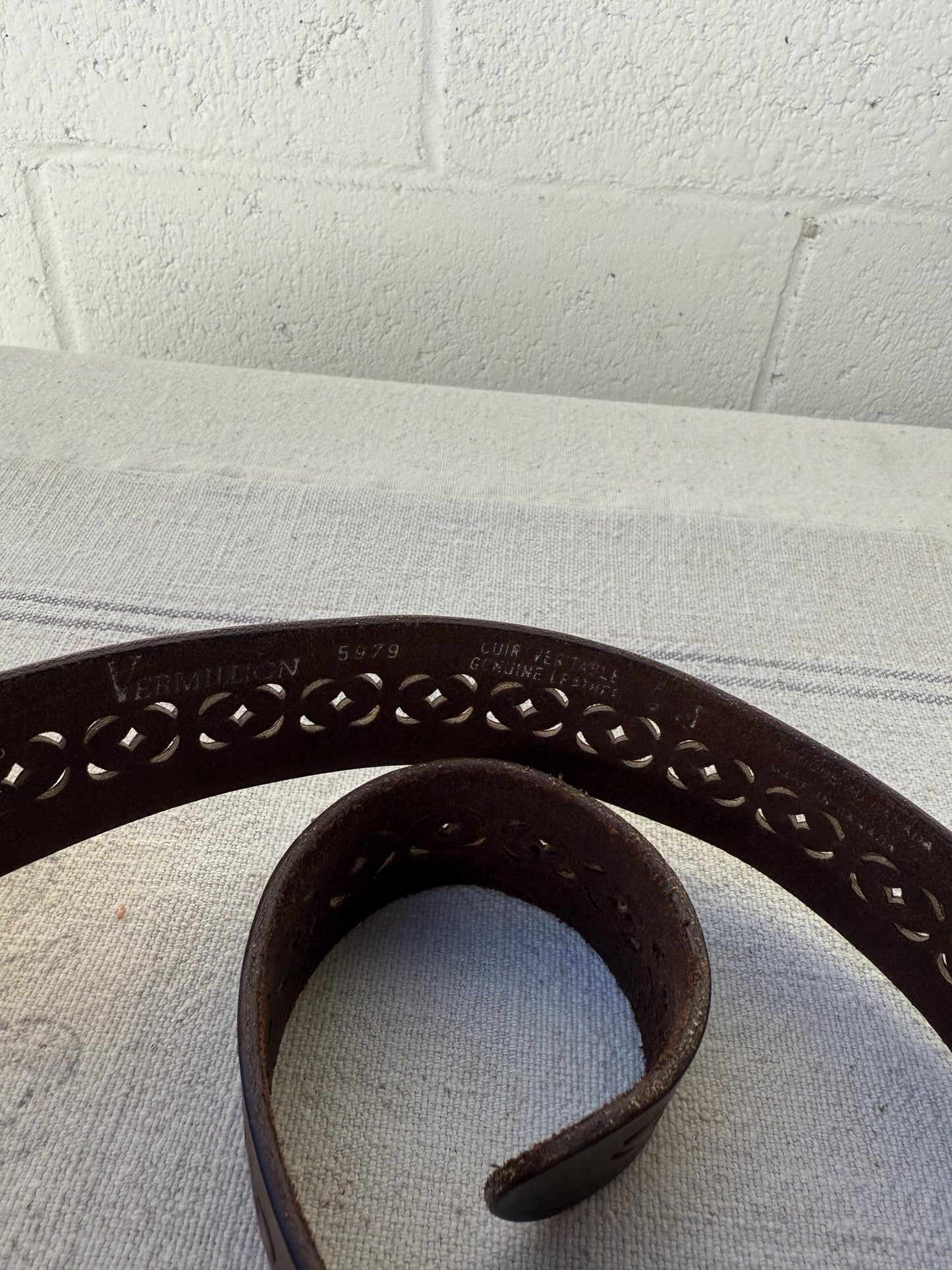 1970s Tooled Eyelet Brown Leather Waist Belt w. 30