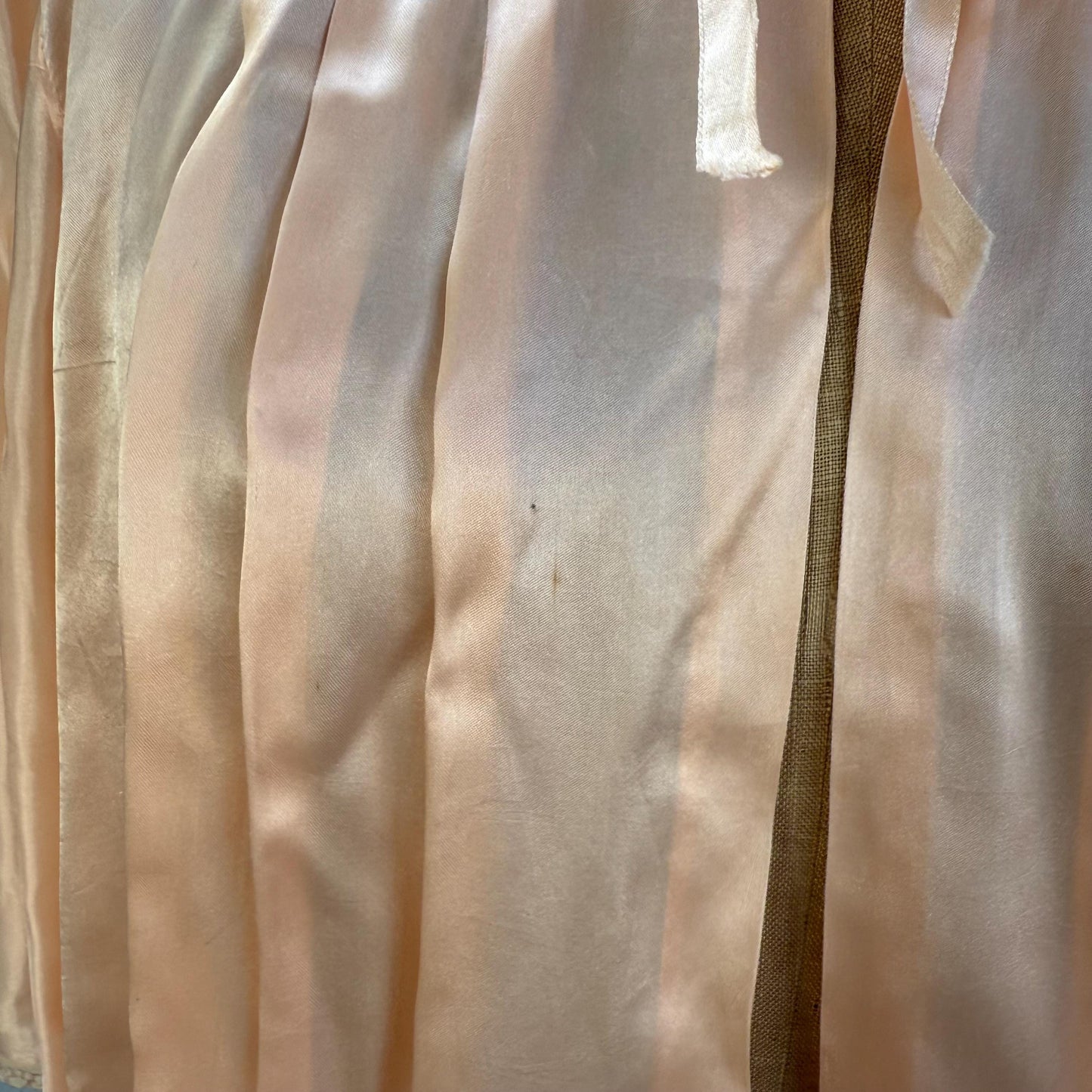1940s Pink Lace Trimmed Silk Rayon Pleated Bed Jacket M As-Is