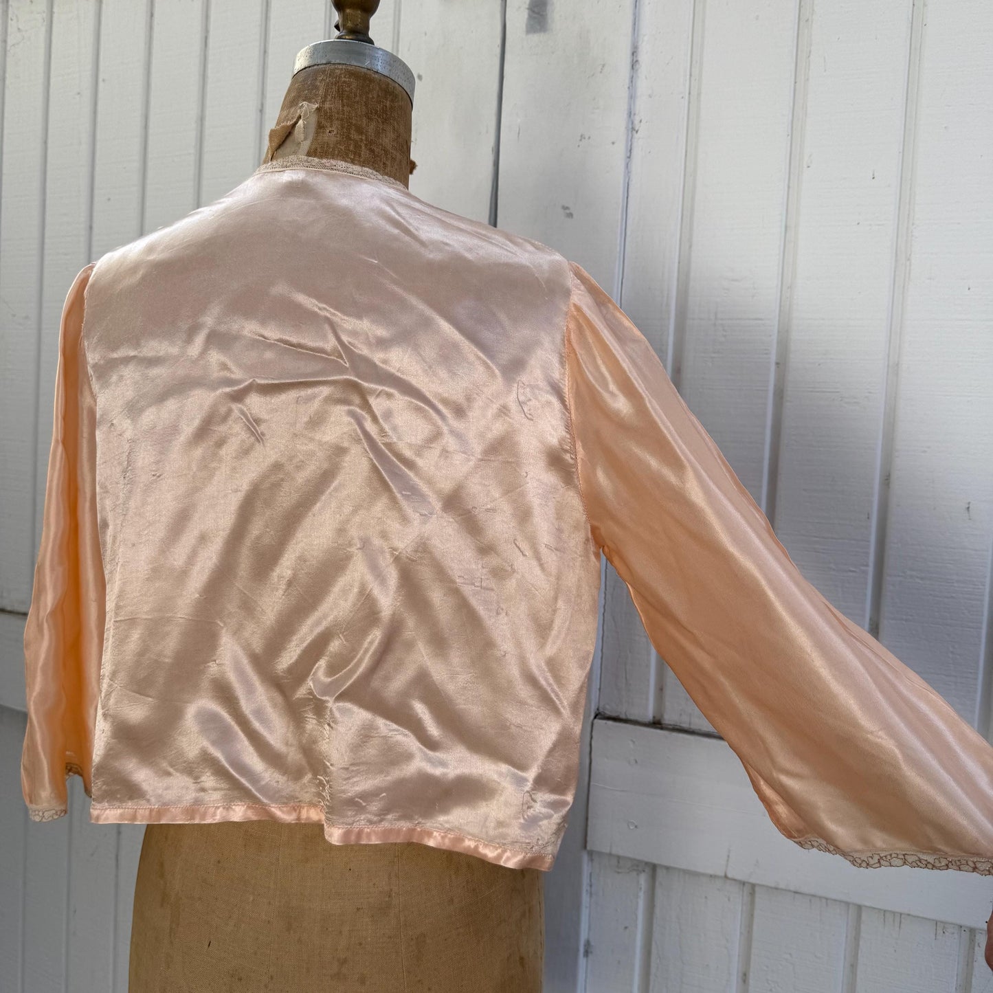 1940s Pink Lace Trimmed Silk Rayon Pleated Bed Jacket M As-Is
